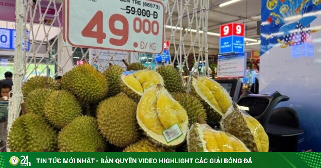 Bơ, sầu riêng rẻ chưa từng có, siêu thị hút khách mua sắm
