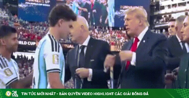 Cầu thủ Argentina 'phớt lờ' ông Trump khi nhận huy chương á quân World Cup