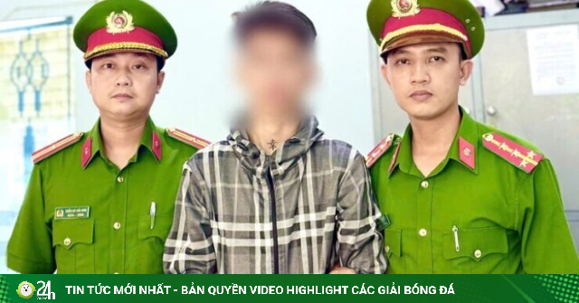 Dùng kiếm chém người sau trận bóng đá giao hữu