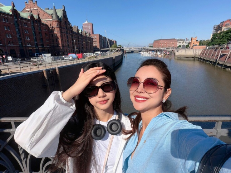 Con gái 13 tuổi cao 1,65 m của Jennifer Phạm - 2