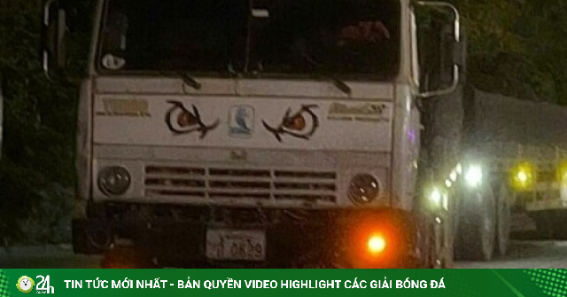 Va chạm giữa xe đầu kéo và xe đạp điện, một nữ sinh tử vong