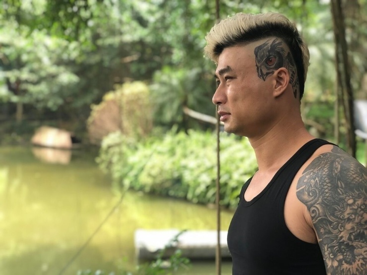 Duy Hưng mang vẻ dáng vẻ ngang tàn, thường được các đạo diễn gửi gắm những vai diễn ngổ ngáo
