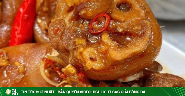 Món chân giò kho thơm mềm, lên màu đẹp mắt nhờ thêm loại nước giải khát quen thuộc ngày hè