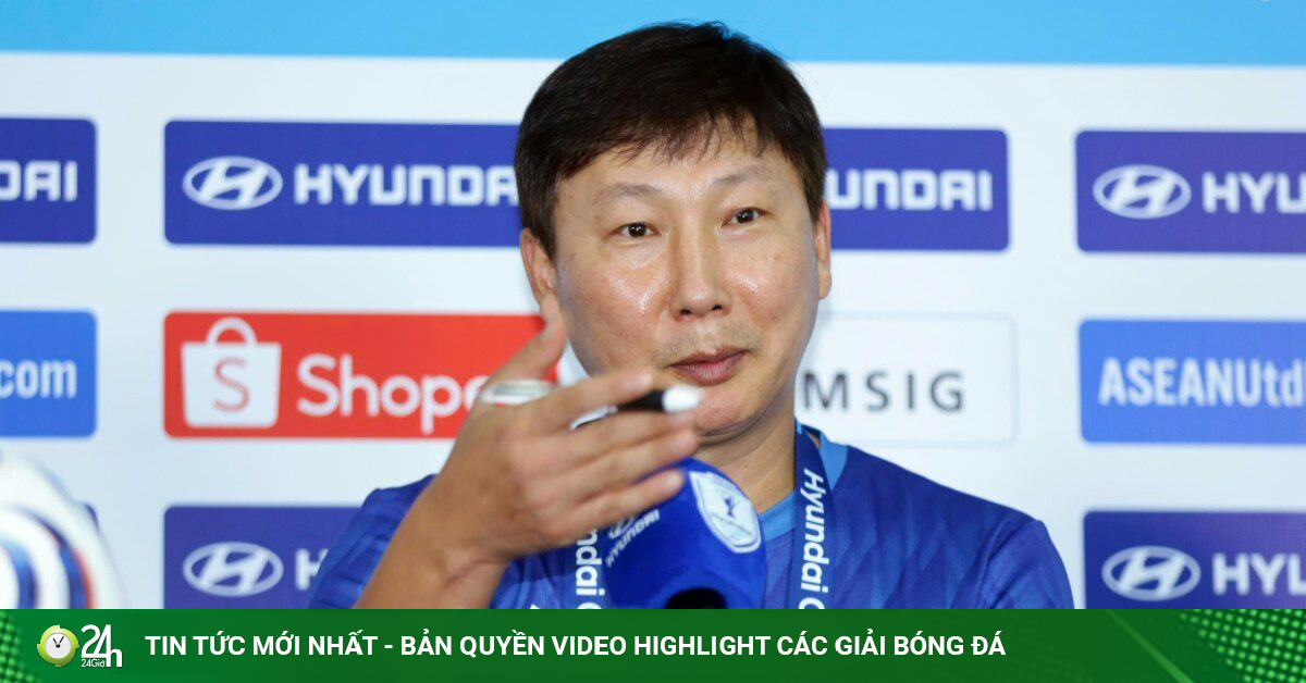 HLV Kim Sang Sik phản ứng bất ngờ khi bị hỏi về điểm yếu ĐT Việt Nam
