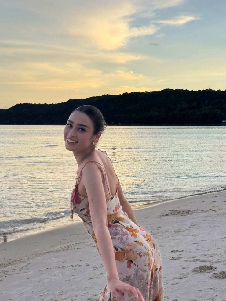 Học vấn và nhan sắc đời thường gây sốt của tân Miss Grand Vietnam 2026 - 7