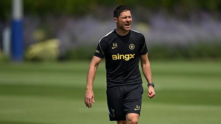 Xabi Alonso đã trải qua vài tháng đầy khó khăn tại Real Madrid, nhưng ông sẽ có đủ thời gian để từng bước áp đặt triết lý và dấu ấn chiến thuật của mình lên Chelsea
