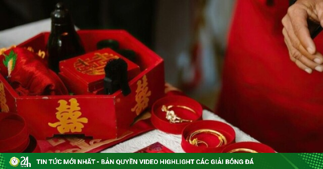 Chồng giữ tiền nạp tài bố mẹ tôi trả lại sau đám cưới
