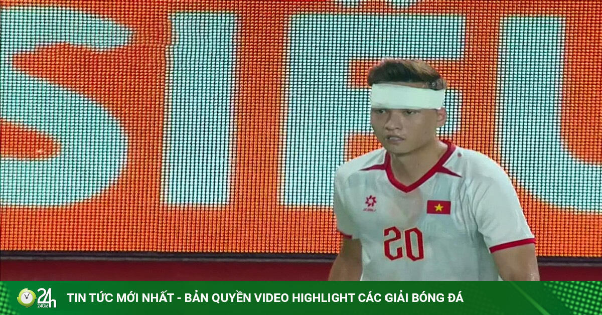 ĐT Việt Nam đấu Indonesia "tóe lửa", Bùi Hoàng Việt Anh đổ máu vì tiền đạo 1m96
