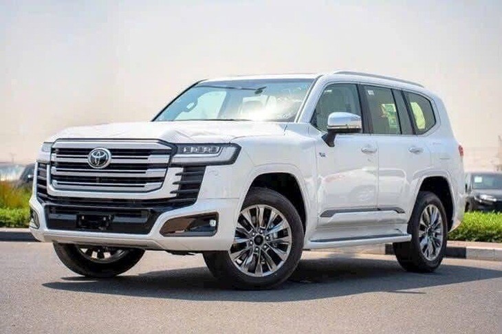 Toyota Land Cruiser Hybrid có thể được giới thiệu tại thị trường Việt Nam và mức giá dự kiến hớn 4,6 tỷ đồng.