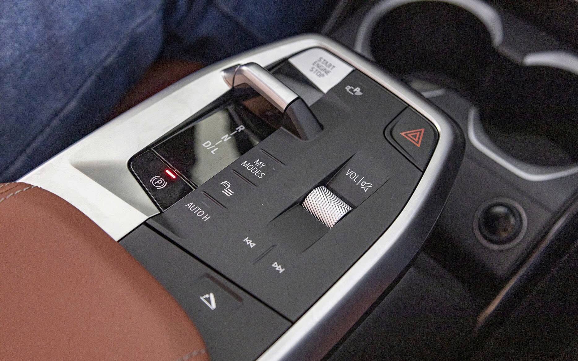 BMW X1 công bố giá bán gần 1,7 tỷ đồng tại Việt Nam - 10