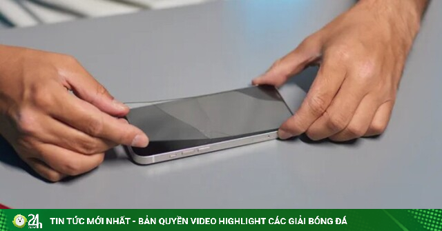 Khi nào nên dùng miếng dán màn hình mờ cho điện thoại?