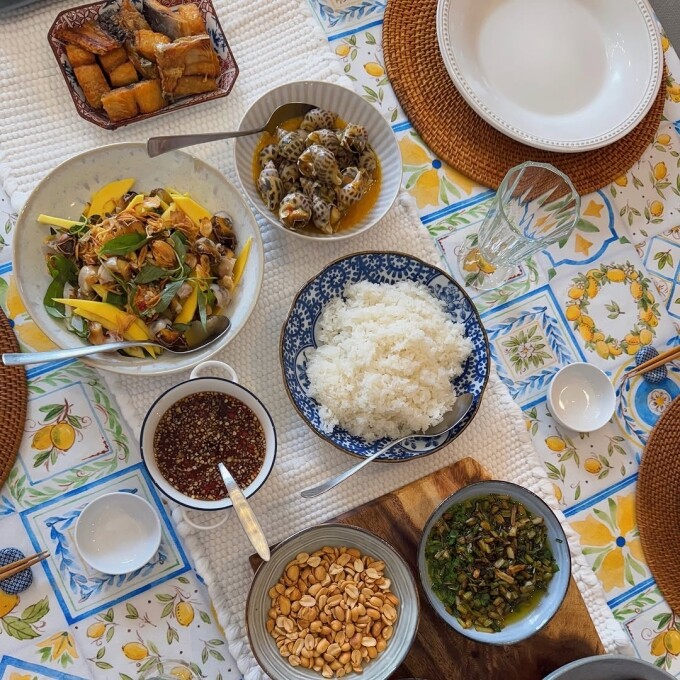 Tăng Thanh Hà làm bánh canh đãi chồng con dịp cuối tuần, có gì đặc biệt? - 15