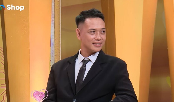 Phúc trân trọng tình cảm của vợ. Ảnh cắt từ clip 