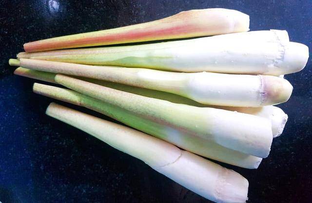 Củ niễng càng mập càng ngon