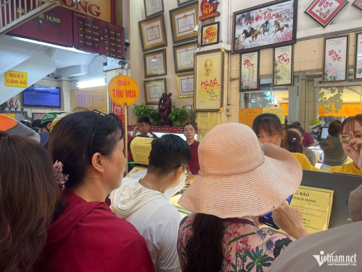 Thu Hà