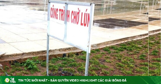Quảng trường 400 tỷ đồng cắm biển 'chờ lún' sau 2 tuần khánh thành