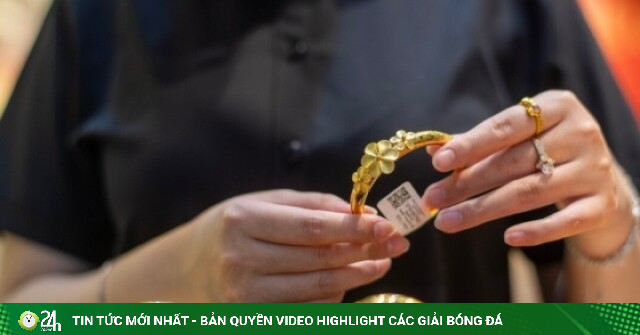 Giá vàng hôm nay 11/8: Tăng cao, tiến sát 4.400 USD/ounce