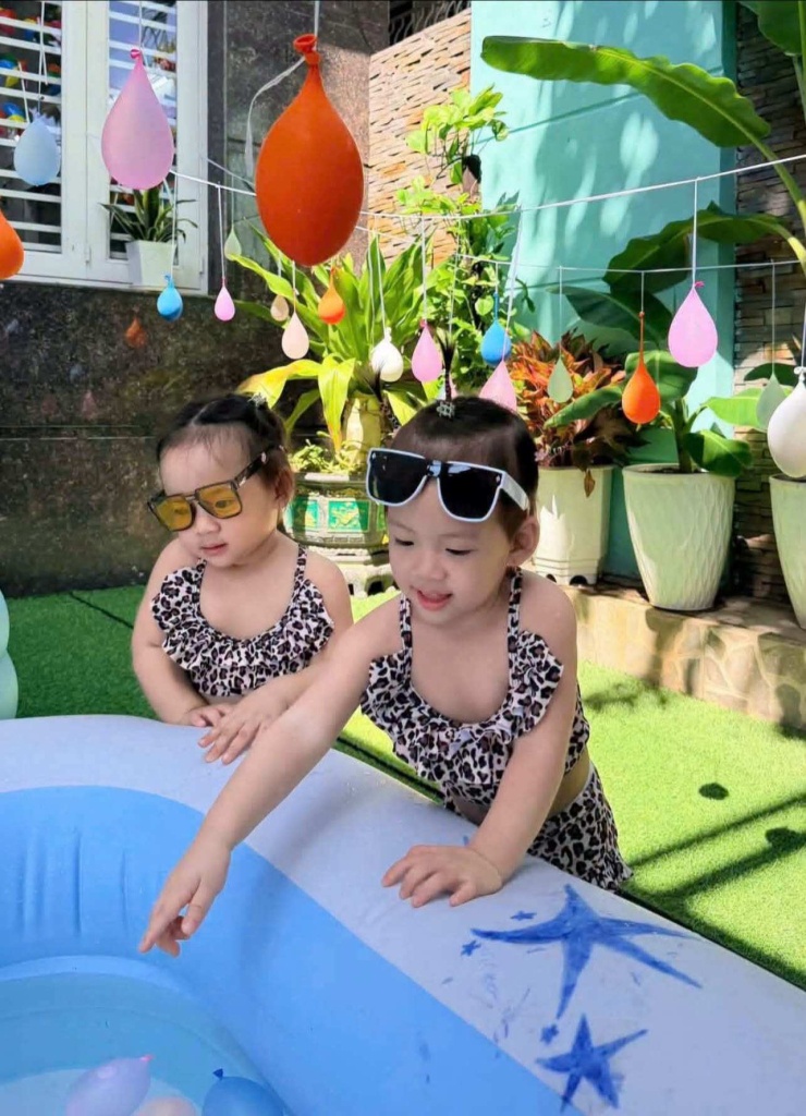 Ảnh sao 14/8: Trấn Thành nhìn bà xã Hari Won đắm đuối - 10