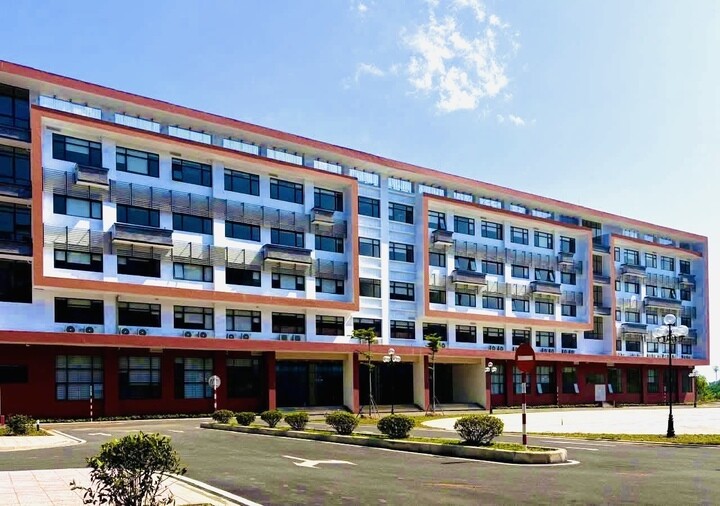 Cận cảnh 'đô thị đại học' của ĐH Quốc gia Hà Nội trước ngày đón 17.000 sinh viên - 3