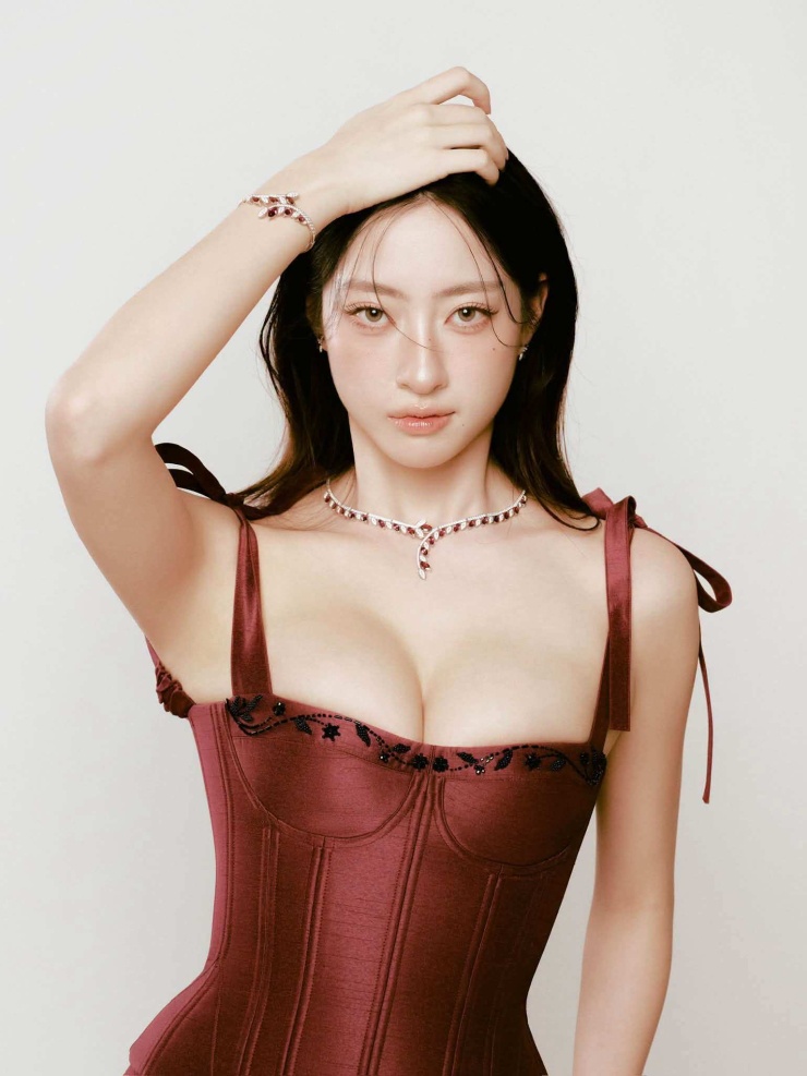 Lương Thùy Linh tuổi 26 - 6