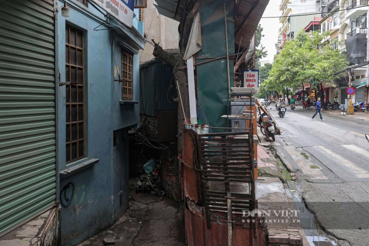 Mục sở thị khu đất rộng 6.800m2 kẹp giữa La Thành và Vành đai 1 chuẩn bị thành vườn hoa, bãi đỗ xe