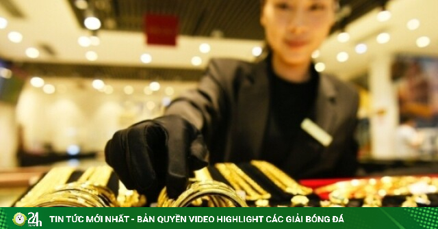 Giá vàng hôm nay 18/8: Tăng mạnh, vượt 4.400 USD/ounce
