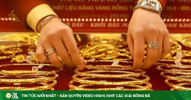 Giá vàng hôm nay 19/8: Quay đầu lao dốc