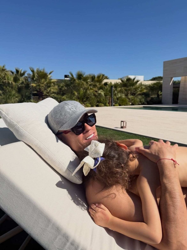 Đây cũng là một trong những căn nhà được Ronaldo yêu thích nhất. Nam cầu thủ từng bày tỏ mong muốn trở về Bồ Đào Nha sau khi kết thúc sự nghiệp và coi nơi đây là chốn nghỉ ngơi, tránh xa sự chú ý của công chúng.