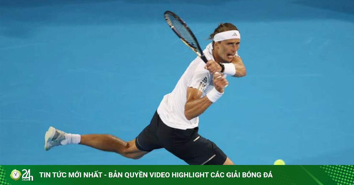 Rực lửa tennis Cincinnati Open: Zverev thua ngược cay đắng, Swiatek tiến bước dễ dàng