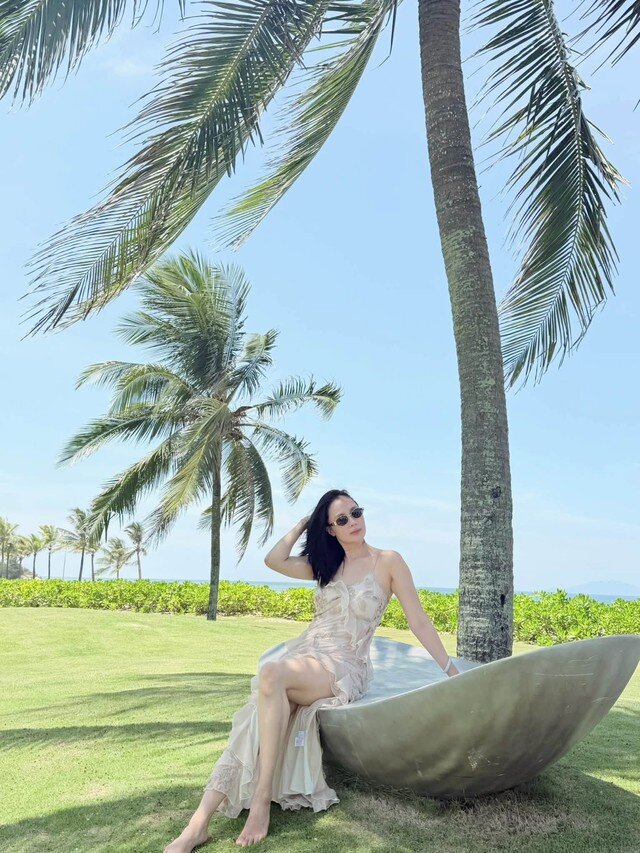 Hồng Diễm ở tuổi 43 - 2