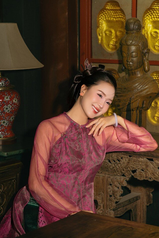 Hồng Diễm ở tuổi 43 - 9