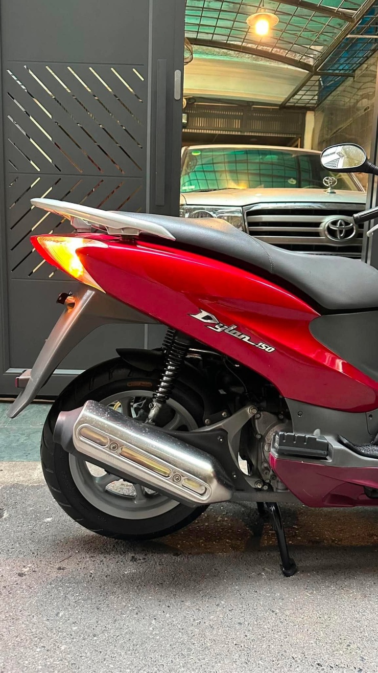 Xe tay ga Ý Honda Dylan 20 năm tuổi giá đắt hơn SH Mode 2026 - 8