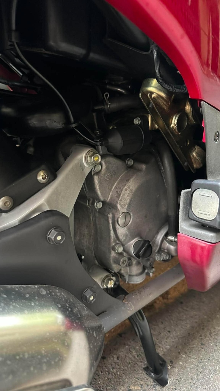  Dylan 150 sử dụng động cơ 4 thì, 1 xi-lanh, làm mát bằng dung dịch, dung tích thực 153cc. 