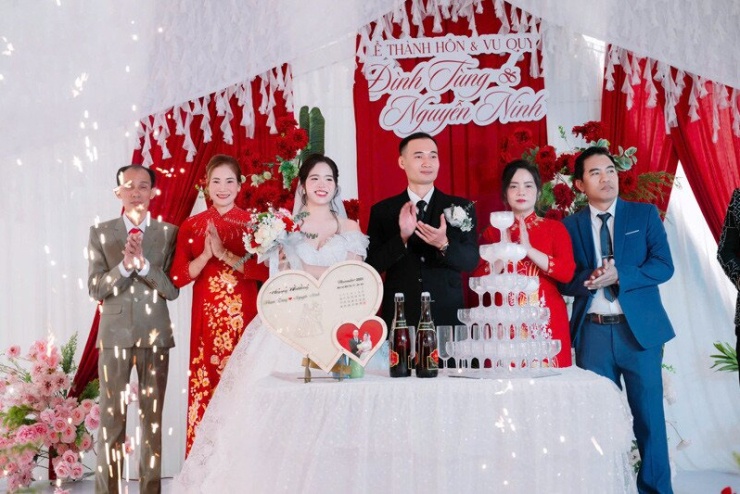 Hai bên thông gia sống chan hòa, thân thiết 