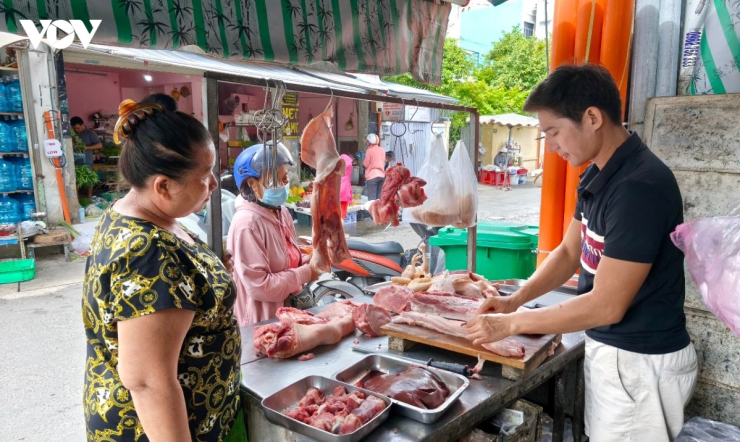 Một sạp thịt heo ở chợ Thị Nghè, phường Thạnh Mỹ Tây (quận Bình Thạnh cũ)