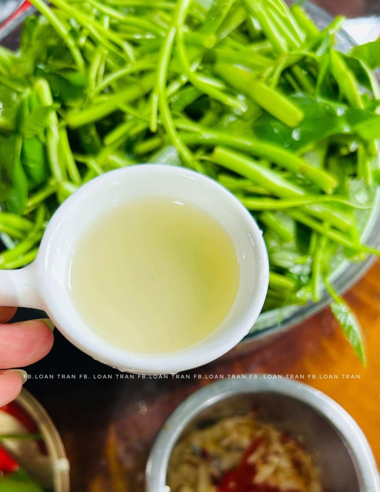 Nước cốt chanh giúp rau giữ được độ giòn và màu xanh lâu hơn