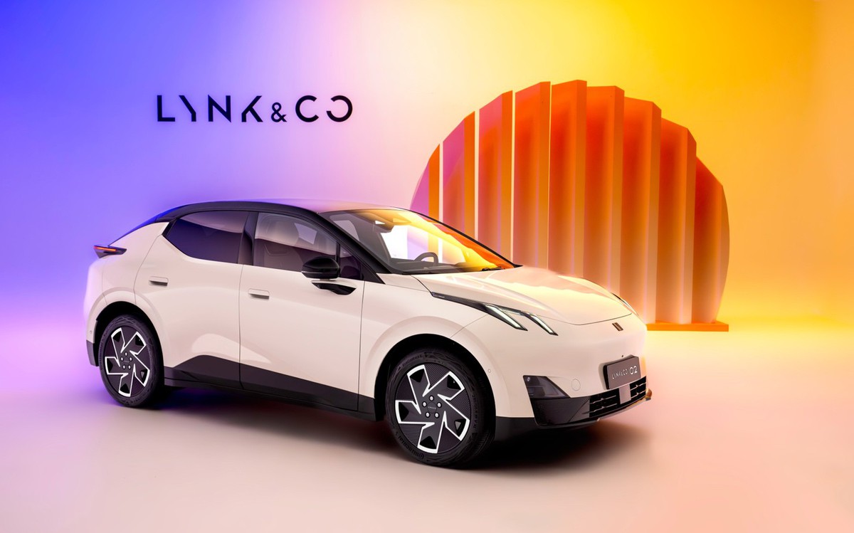 Lynk & Co 02 sở hữu ngôn ngữ thiết kế cá tính và thời trang trong phân khúc.