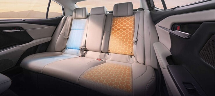 Toyota Camry 2026 trình làng, nâng cấp loạt tiện nghi, giá từ 666 triệu đồng - 10