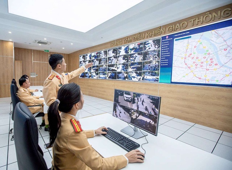 Xử phạt vi phạm khoảng cách an toàn trên cao tốc: Đề xuất nhắc nhở thời gian đầu