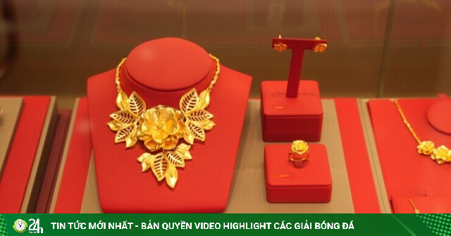 Chốt giá vàng hôm nay ngày 29/8 đồng loạt giảm cực mạnh
