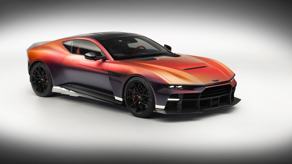 Aston Martin Valen động cơ đặt trước mạnh mẽ nhất trong lịch sử 113 năm của hãng.