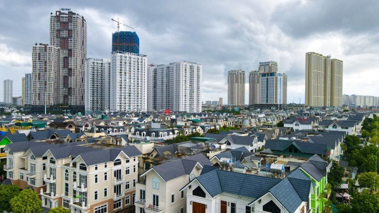 Loay hoay chờ giá chung cư giảm để đổi nhà