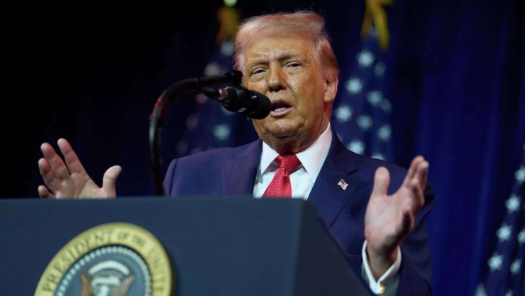 Tổng thống Mỹ Trump bất ngờ tuyên bố muốn chấm dứt xung đột tại Ukraine