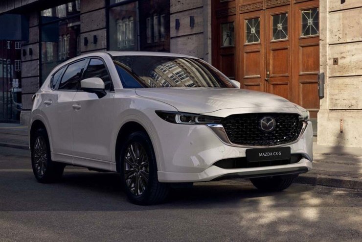 Mazda CX-5 2022 đã được hoàn thiện qua nhiều năm sản xuất nên thiết kế và công nghệ không quá lỗi thời. Ảnh: Mazda