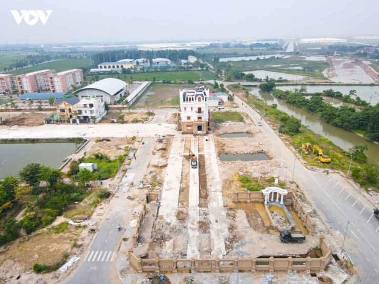 Di dời biệt thự 4 tầng để làm đường kết nối sân bay Gia Bình: Diễn biến mới nhất