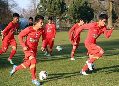 U19 Việt Nam: Chờ Văn Toàn “nổ súng” - 6