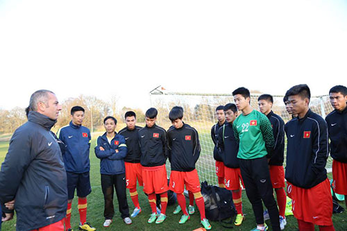 U19 Việt Nam: Chờ Văn Toàn “nổ súng” - 3