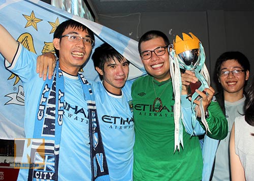 Fan Man City ngất ngây đón chức vô địch ở TP HCM - 9