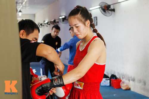 ASIAD 30/9: Vũ Thị Hương vào CK 200m nữ - 1