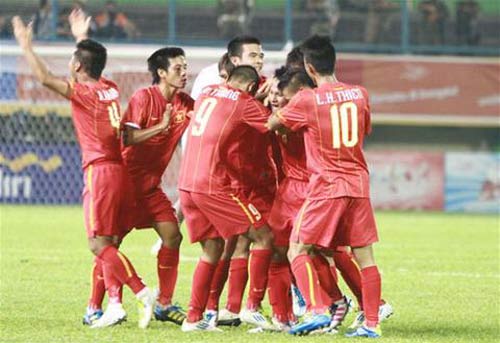 U23 VN – U23 Santos: Tưng bừng phô diễn - 1